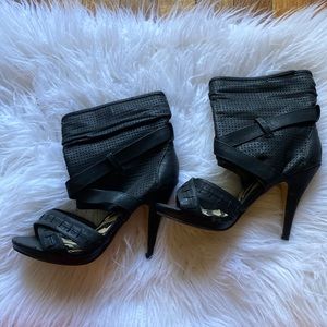 DFN collection black leather heel
